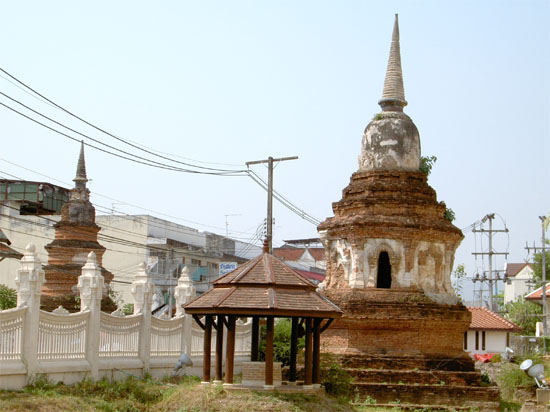 街中の寺院